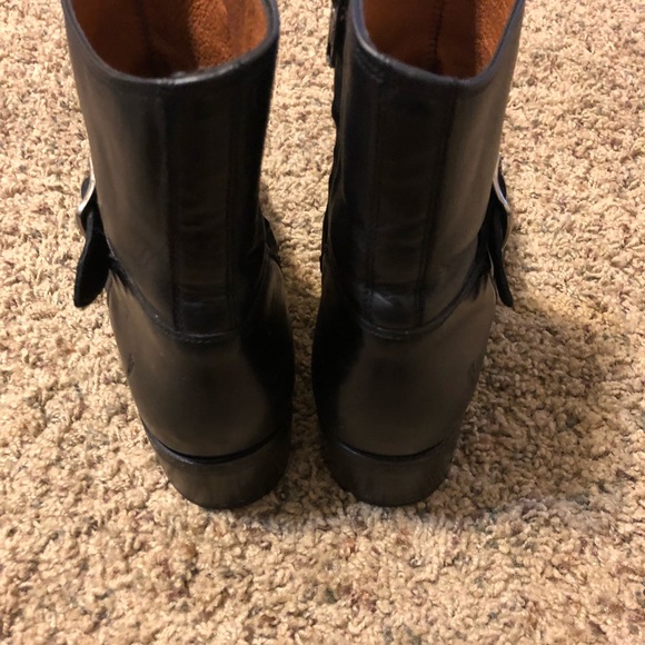 FRYE Hannah Engineer Short Leather Boot - Picture 4 of 7